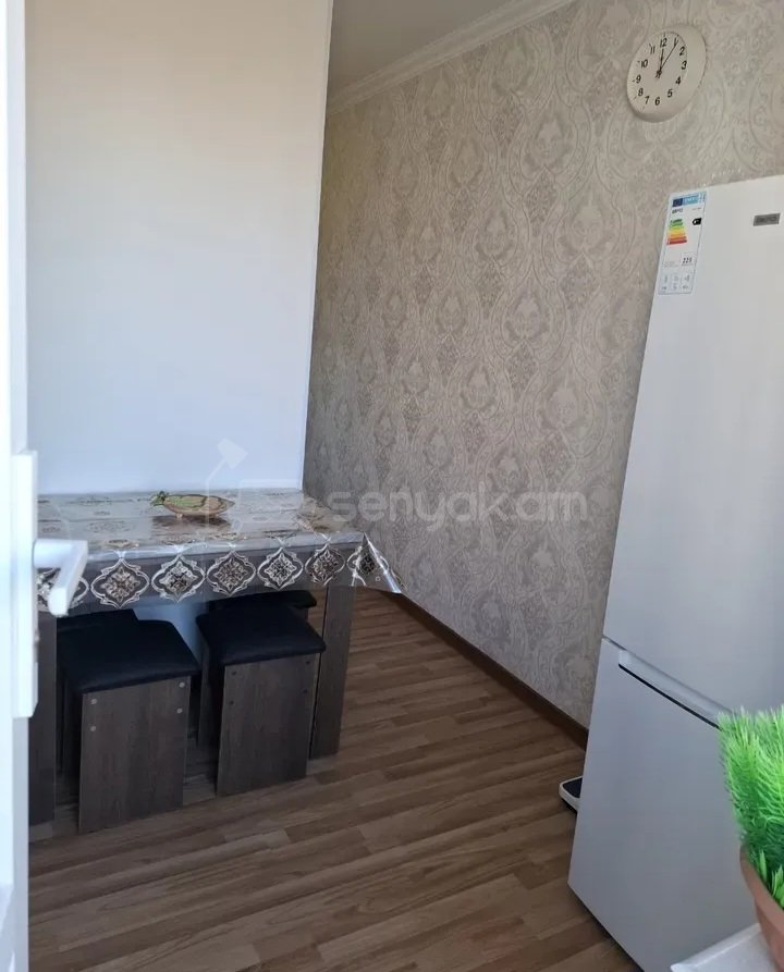 2 Սենյականոց Բնակարան Քարե Շենքում, 57քմ, 3/5 հարկ, Կապիտալ Վերանորոգված, Կահավորված