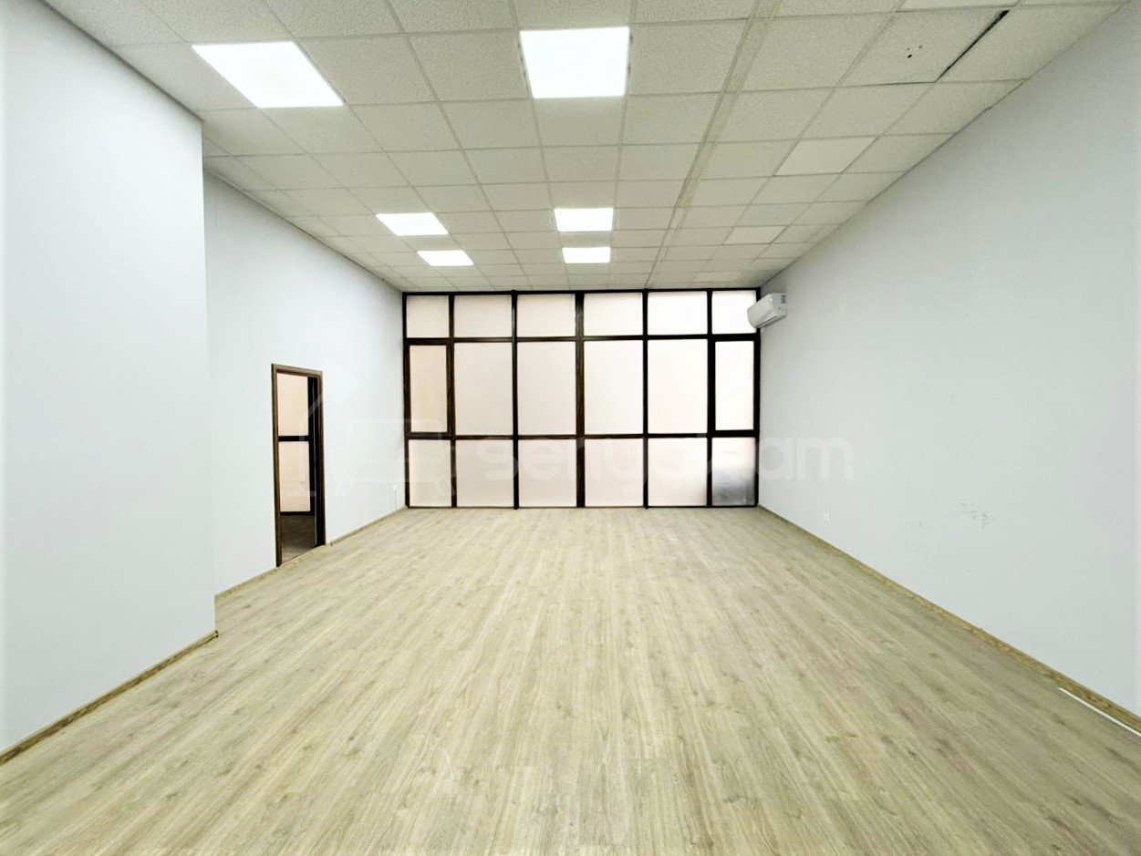 Օֆիսային Տարածք, 480քմ, Կապիտալ Վերանորոգված