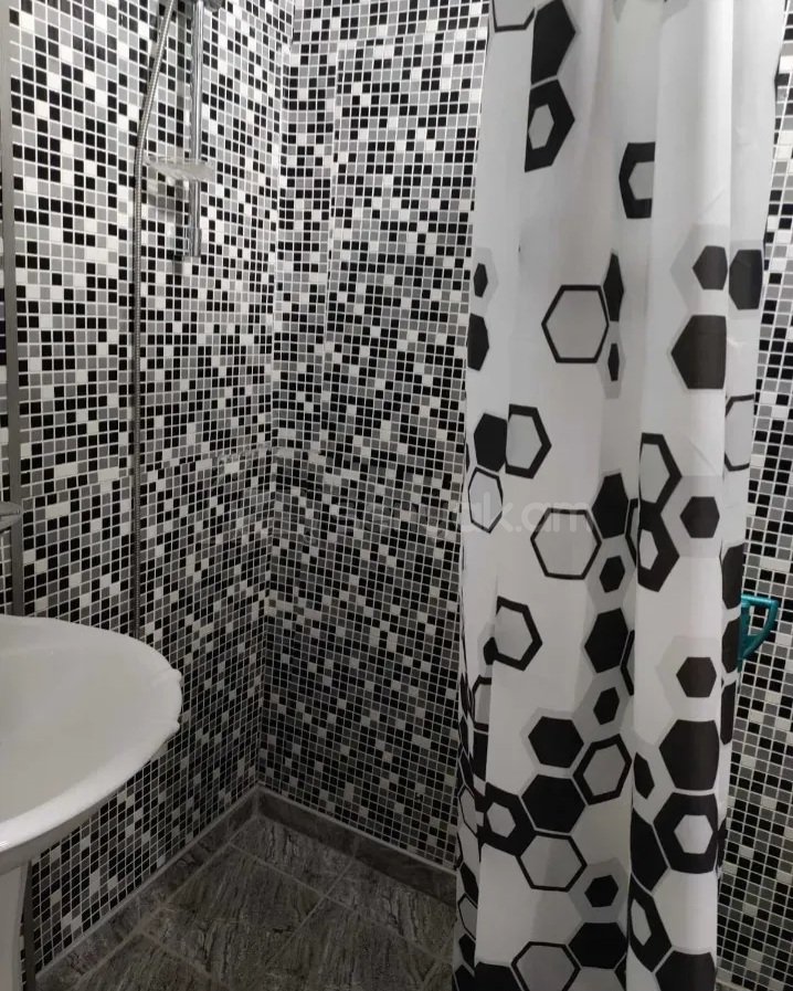 1 Սենյականոց Բնակարան Քարե Շենքում, 48քմ, 5/5 հարկ, Կապիտալ Վերանորոգված, Կահավորված, Արևկող