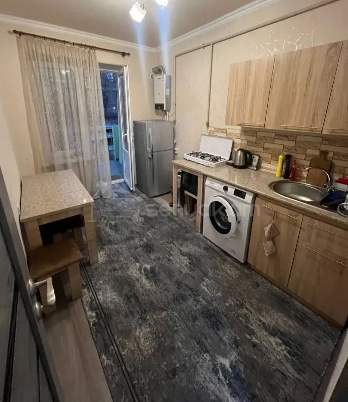 1 Սենյականոց Բնակարան Քարե Շենքում, 48քմ, 5/5 հարկ, Կապիտալ Վերանորոգված, Կահավորված, Արևկող