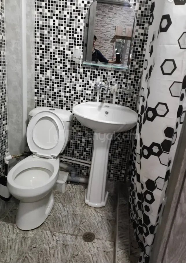 1 Սենյականոց Բնակարան Քարե Շենքում, 48քմ, 5/5 հարկ, Կապիտալ Վերանորոգված, Կահավորված, Արևկող