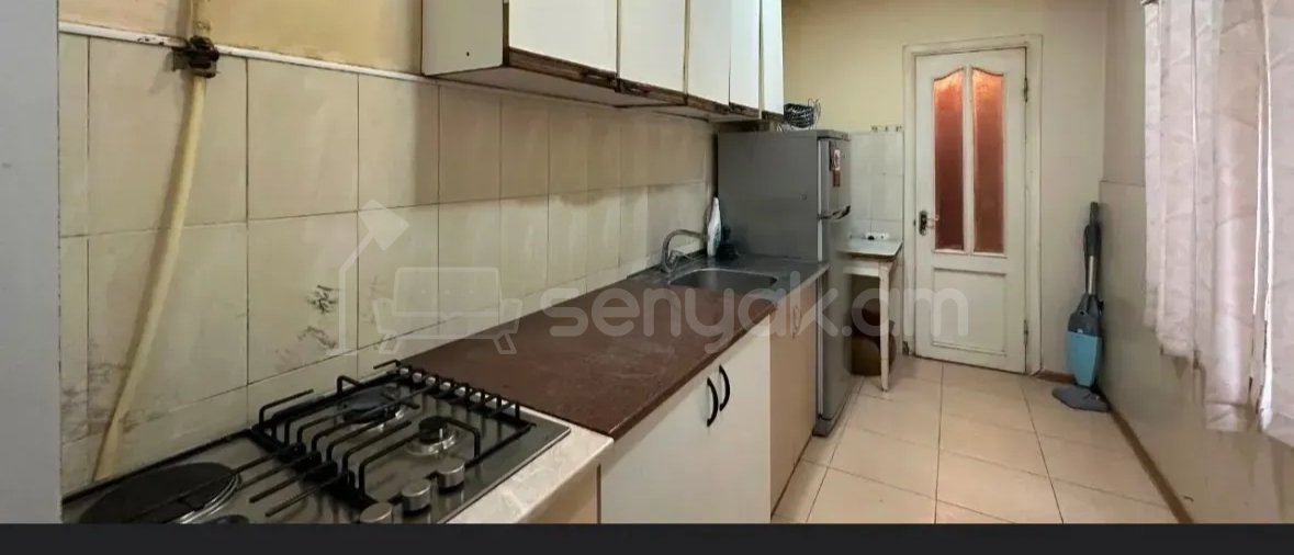 3 Սենյականոց Բնակարան Քարե Շենքում, 72քմ, 1/1 հարկ, Կապիտալ Վերանորոգված, Կահավորված