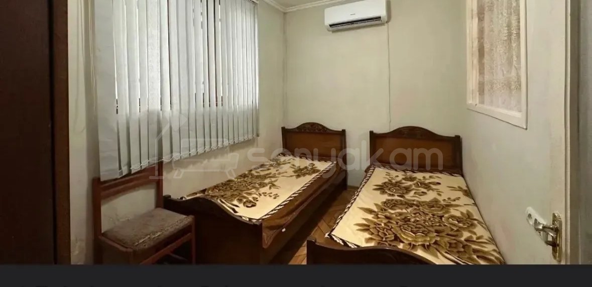 3 Սենյականոց Բնակարան Քարե Շենքում, 72քմ, 1/1 հարկ, Կապիտալ Վերանորոգված, Կահավորված