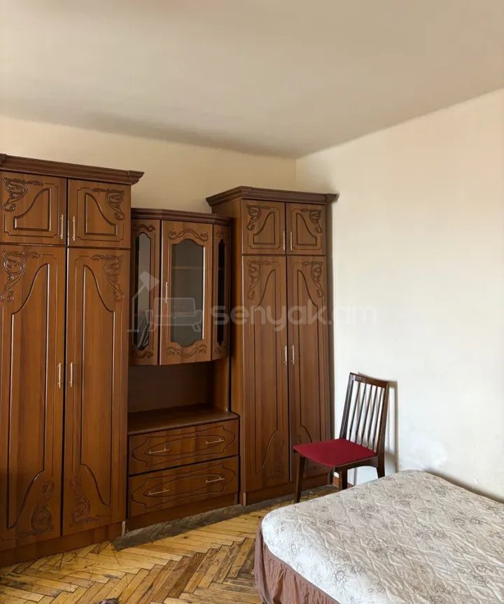 1 Սենյականոց Բնակարան Քարե Շենքում, 40քմ, 3/5 հարկ, Կապիտալ Վերանորոգված, Կահավորված