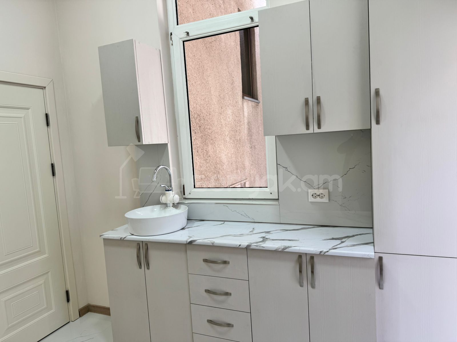 Օֆիսային Տարածք, 88քմ