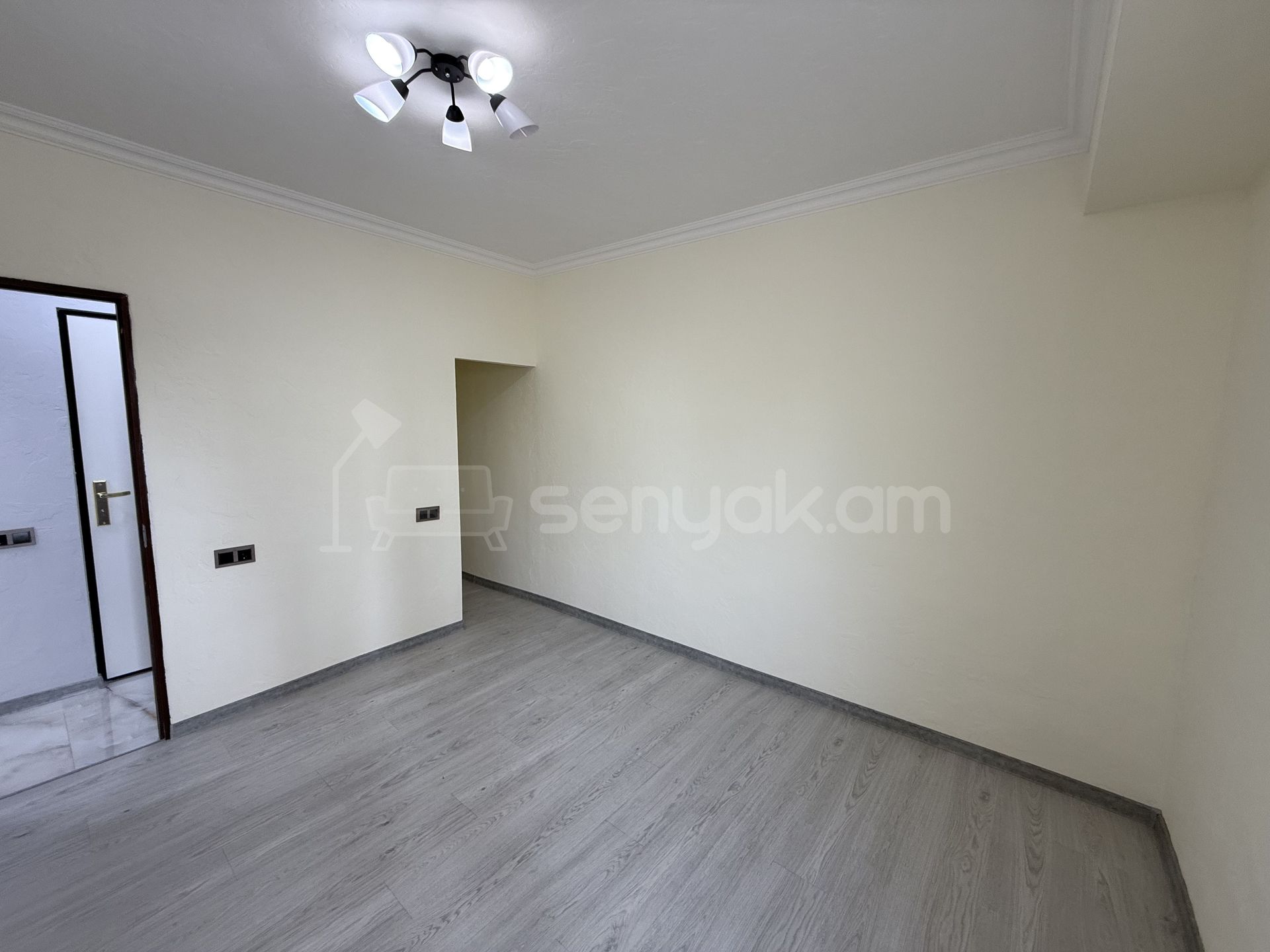 2 Սենյականոց Բնակարան, 47քմ, 3/9 հարկ, Կապիտալ Վերանորոգված