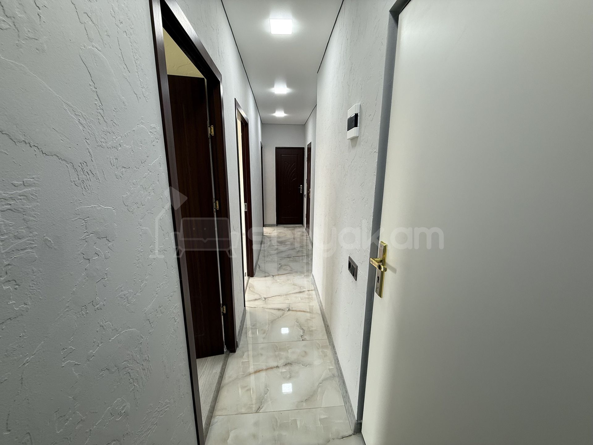 2 Սենյականոց Բնակարան, 47քմ, 3/9 հարկ, Կապիտալ Վերանորոգված