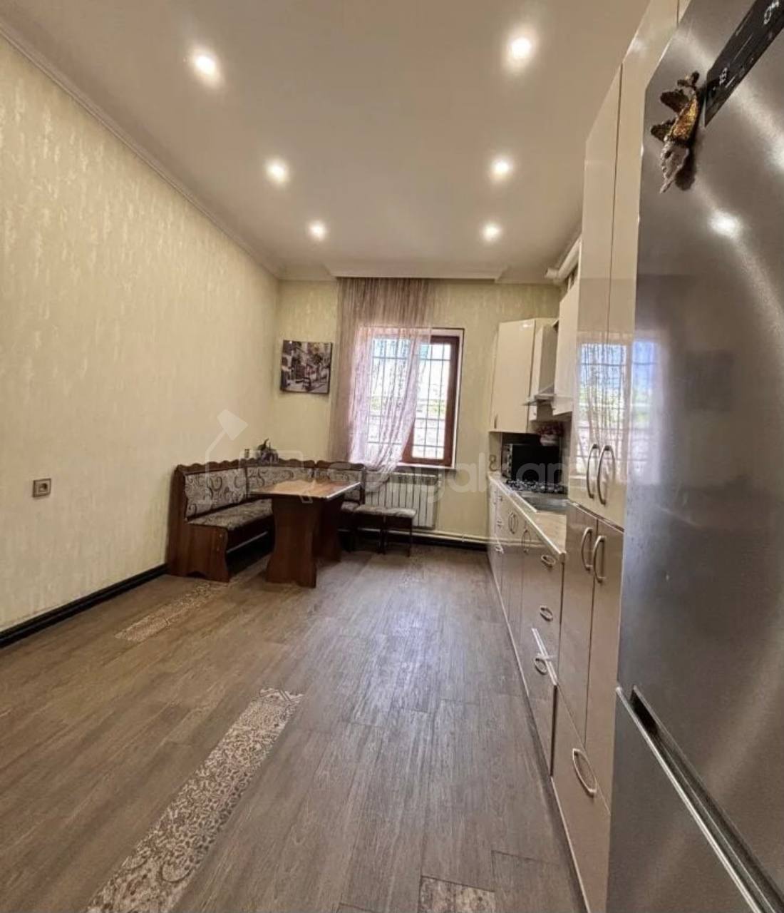 4 Սենյականոց Սեփական Տուն, 163քմ, Կապիտալ Վերանորոգված