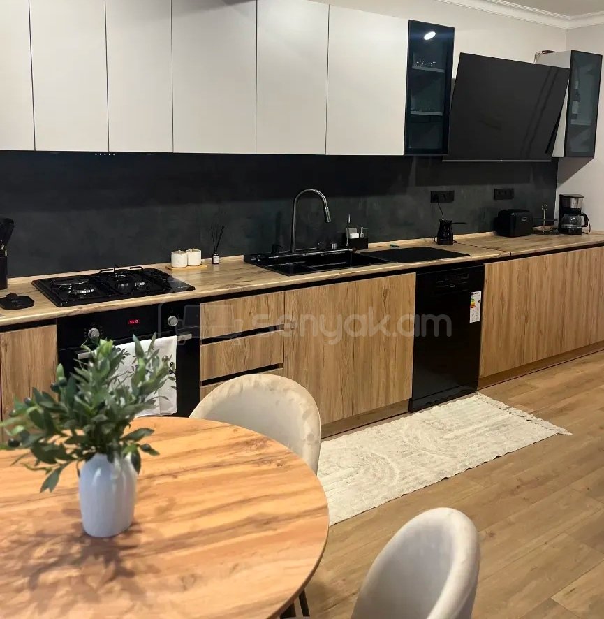 3 Սենյականոց Բնակարան, 78քմ, 3/14 հարկ, Կապիտալ Վերանորոգված