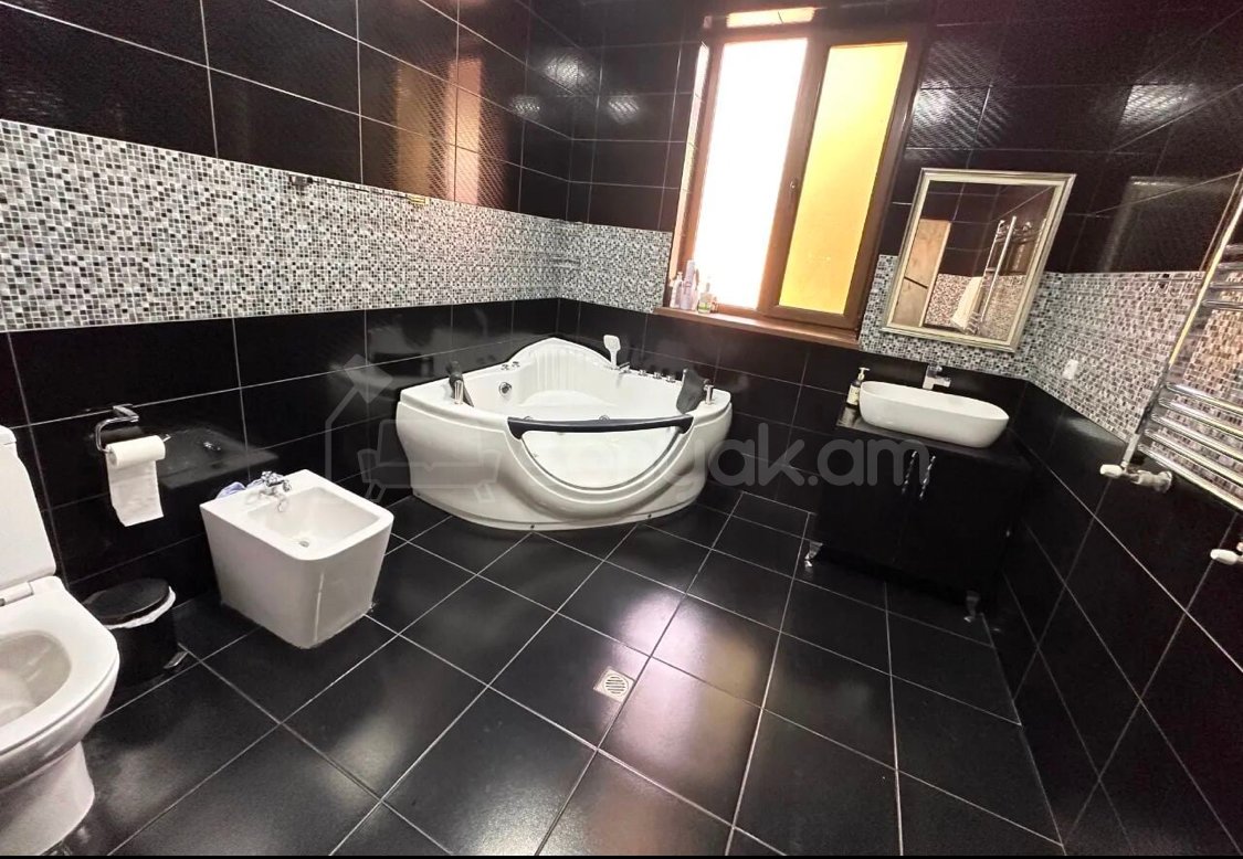 7 Սենյականոց Շքեղ Առանձնատուն, 340քմ, Լողավազանով