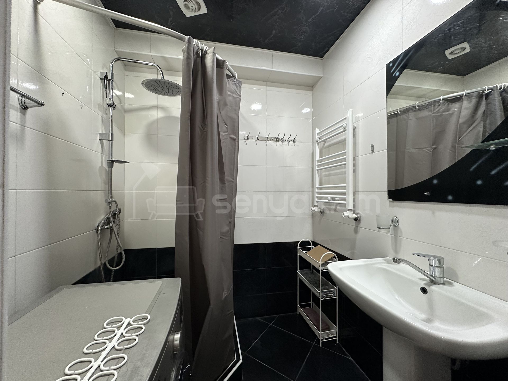 3 Սենյականոց Սեփական Տուն, 79քմ, Կապիտալ Վերանորոգված