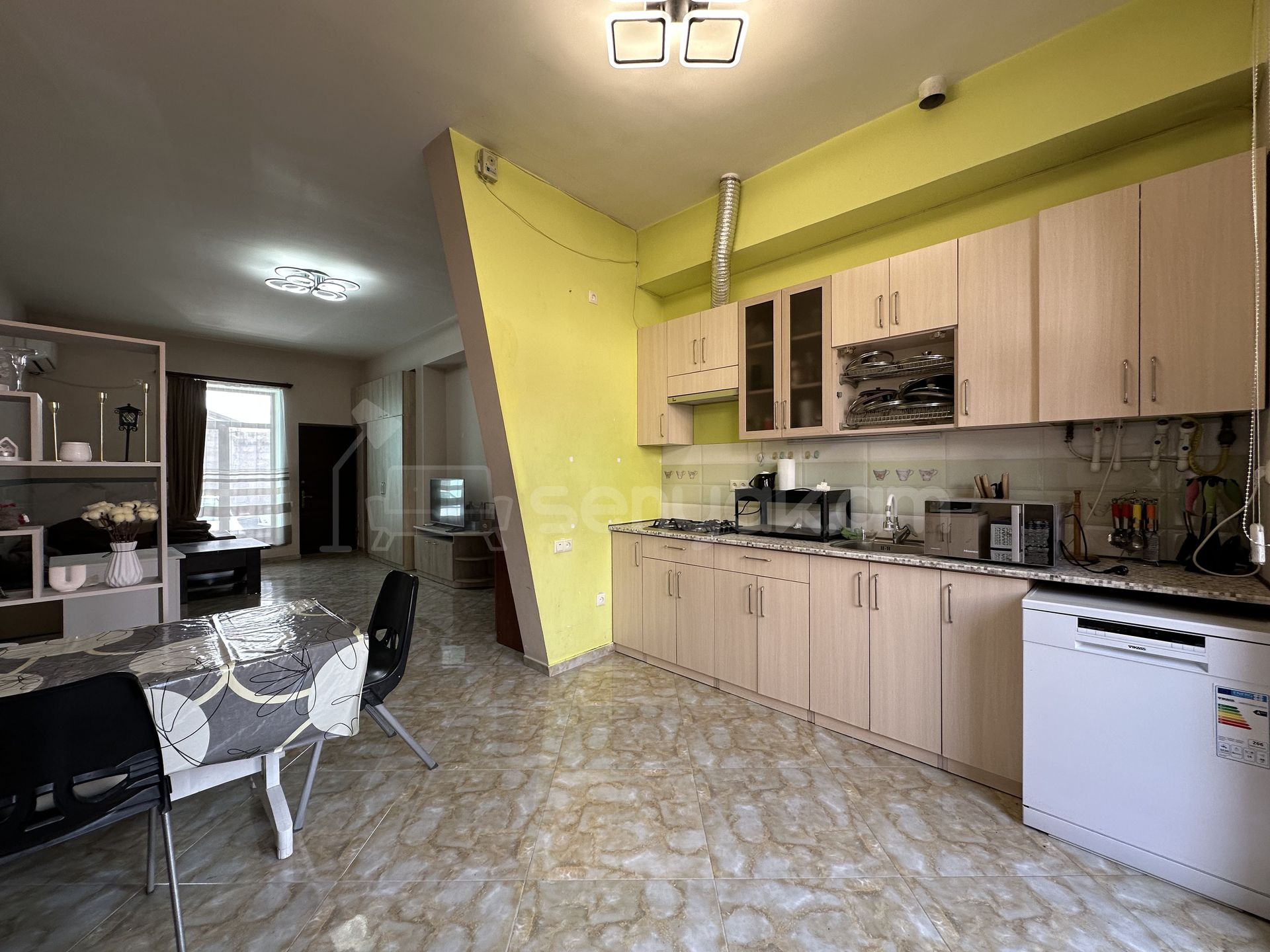 3 Սենյականոց Սեփական Տուն, 79քմ, Կապիտալ Վերանորոգված