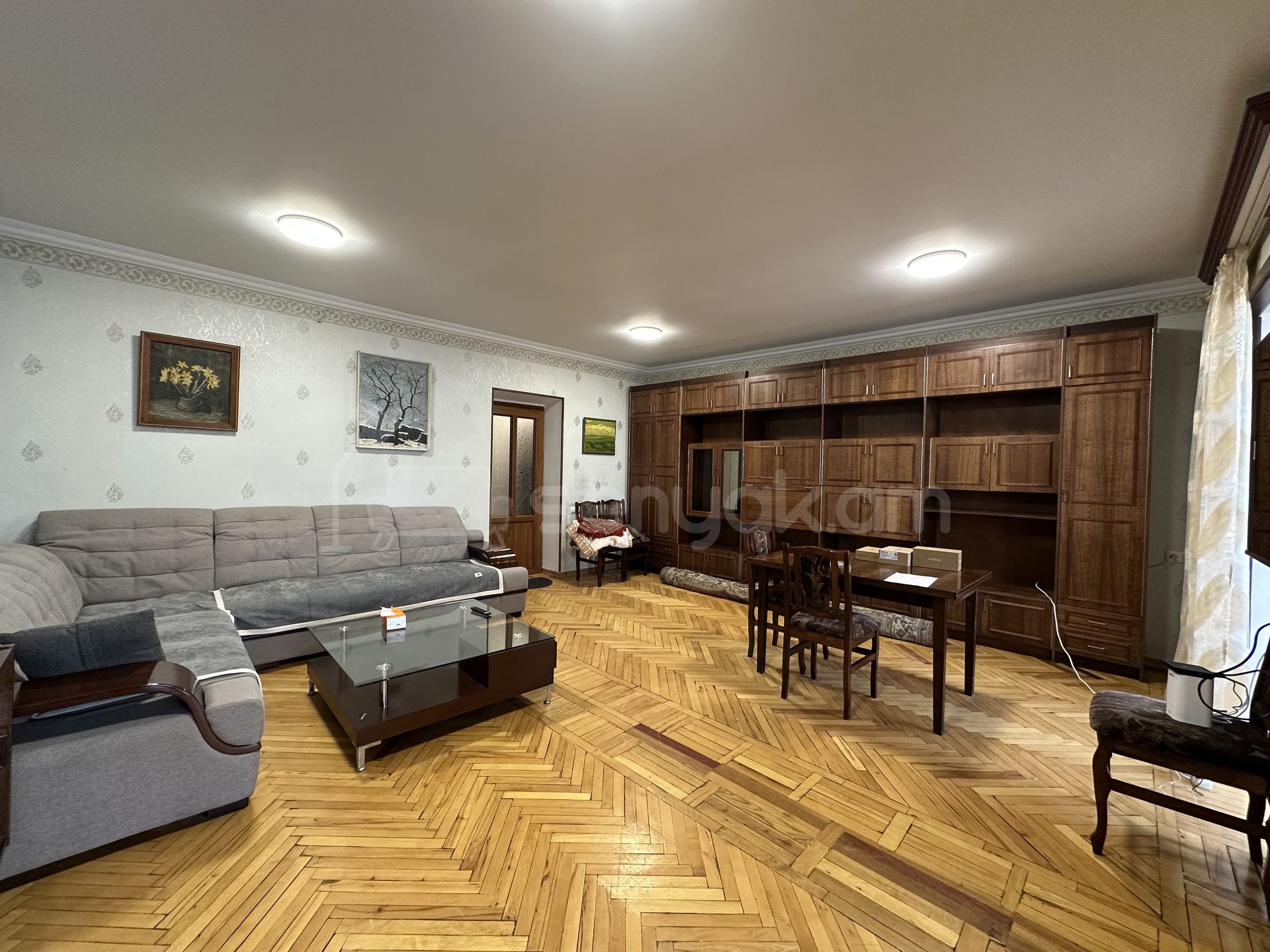 2 Սենյականոց Բնակարան Քարե Շենքում, 70քմ, 4/5 հարկ, Կապիտալ Վերանորոգված, Կահավորված, Արևկող