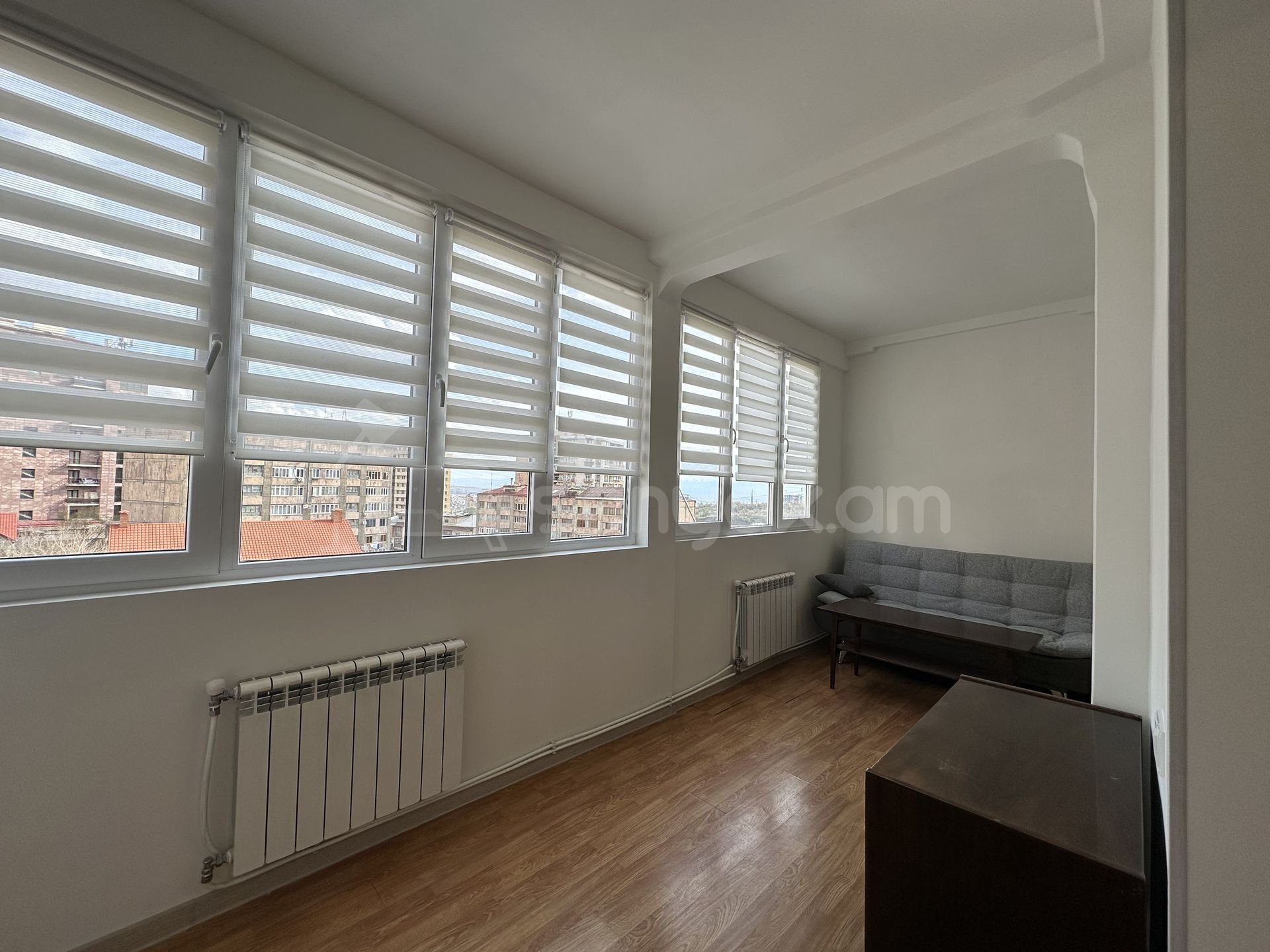 2 Սենյականոց Բնակարան Քարե Շենքում, 70քմ, 4/5 հարկ, Կապիտալ Վերանորոգված, Կահավորված, Արևկող