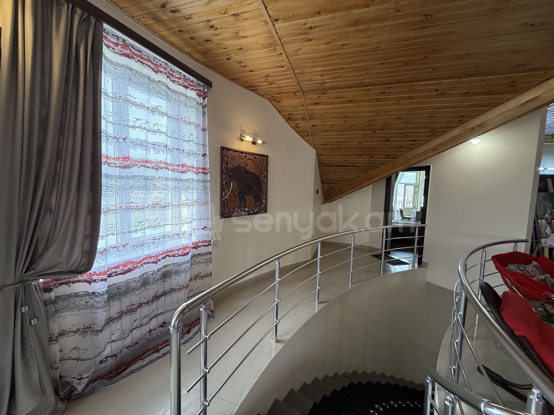 Կոմերցիոն Տարածք, 400քմ, Կապիտալ Վերանորոգված