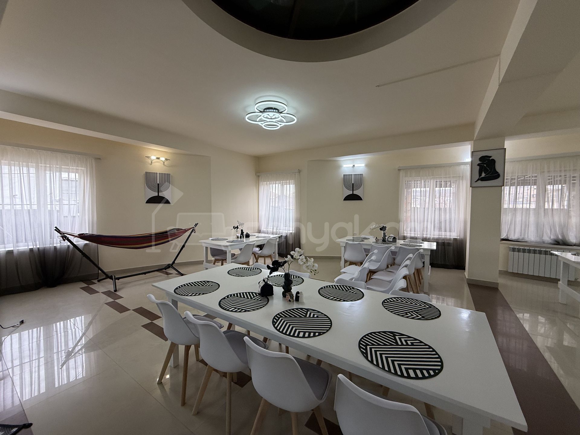 Կոմերցիոն Տարածք, 400քմ, Կապիտալ Վերանորոգված