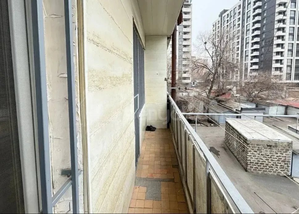 4 Սենյականոց Բնակարան Քարե Շենքում, 105քմ, 3/5 հարկ, Կոսմետիկ Վերանորոգված