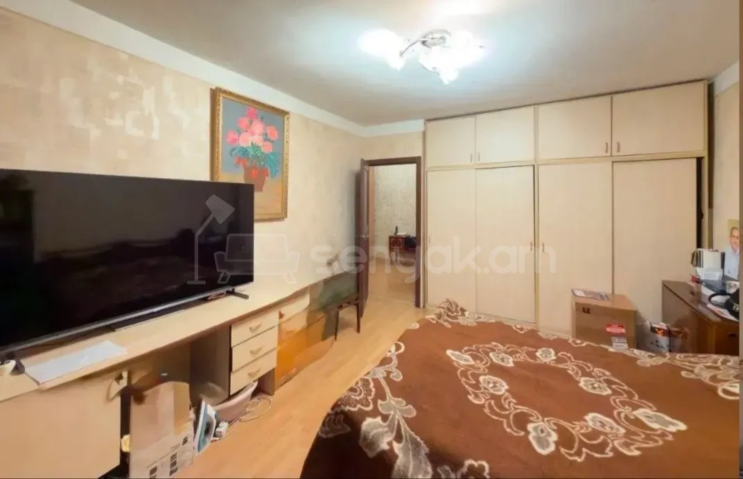 4 Սենյականոց Բնակարան Քարե Շենքում, 105քմ, 3/5 հարկ, Կոսմետիկ Վերանորոգված