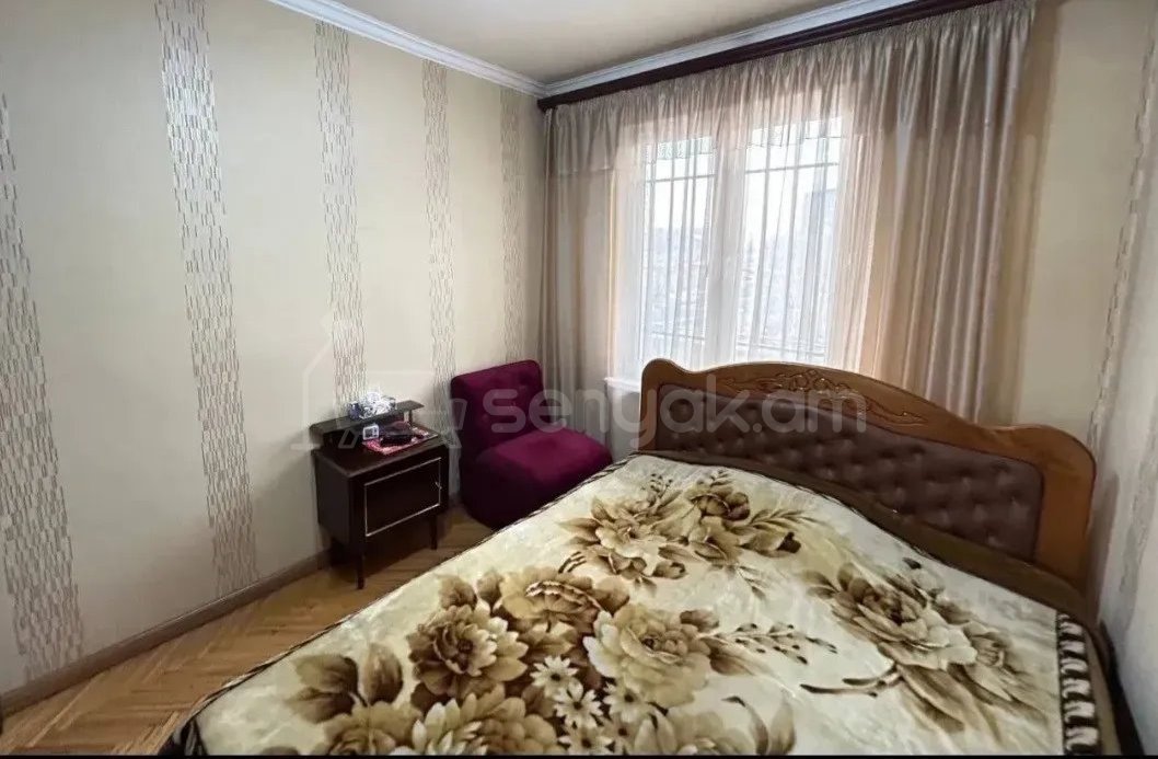 4 Սենյականոց Բնակարան Քարե Շենքում, 105քմ, 3/5 հարկ, Կոսմետիկ Վերանորոգված