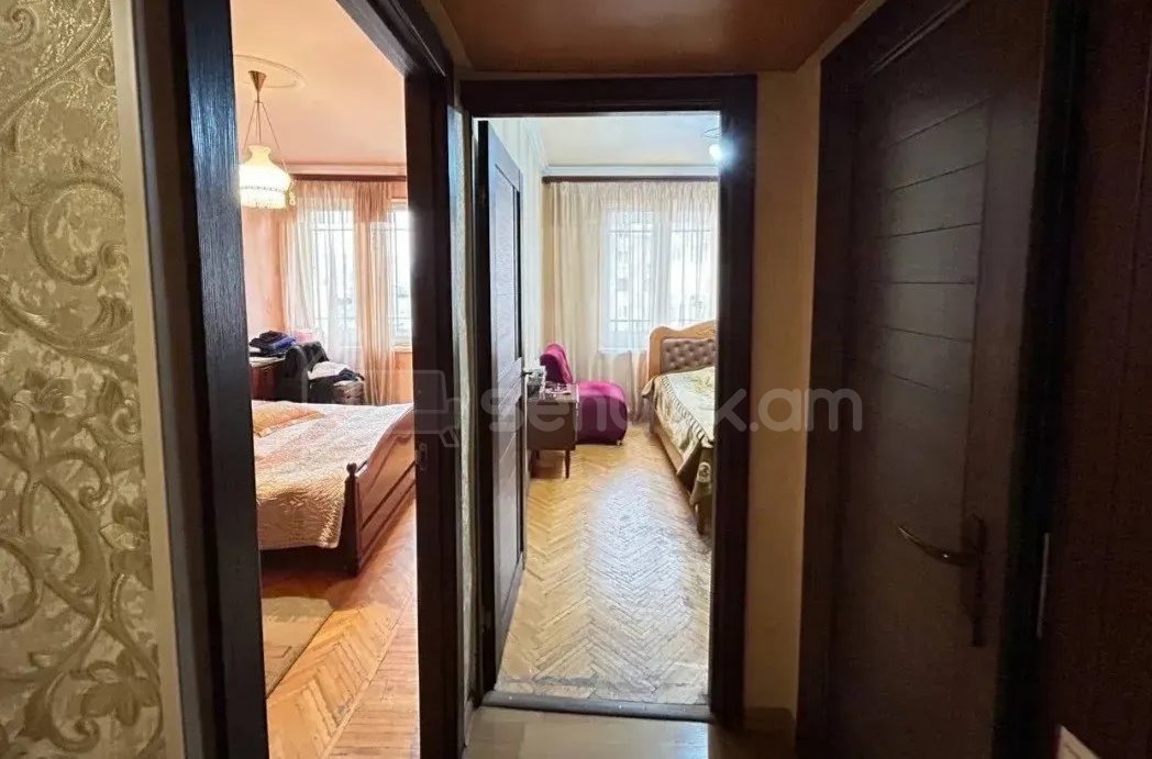 4 Սենյականոց Բնակարան Քարե Շենքում, 105քմ, 3/5 հարկ, Կոսմետիկ Վերանորոգված