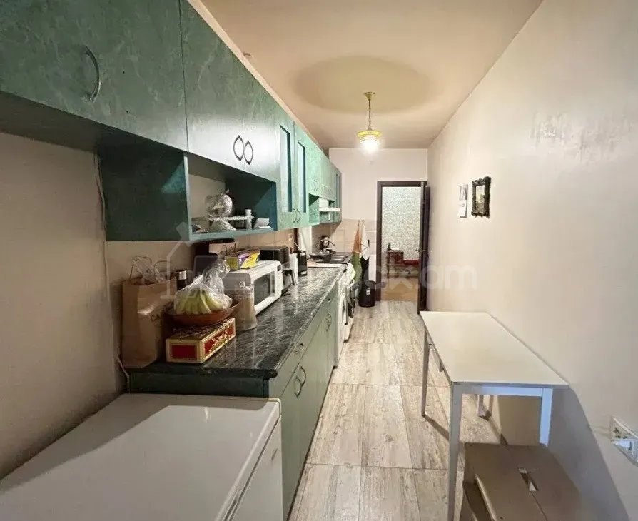 4 Սենյականոց Բնակարան Քարե Շենքում, 105քմ, 3/5 հարկ, Կոսմետիկ Վերանորոգված