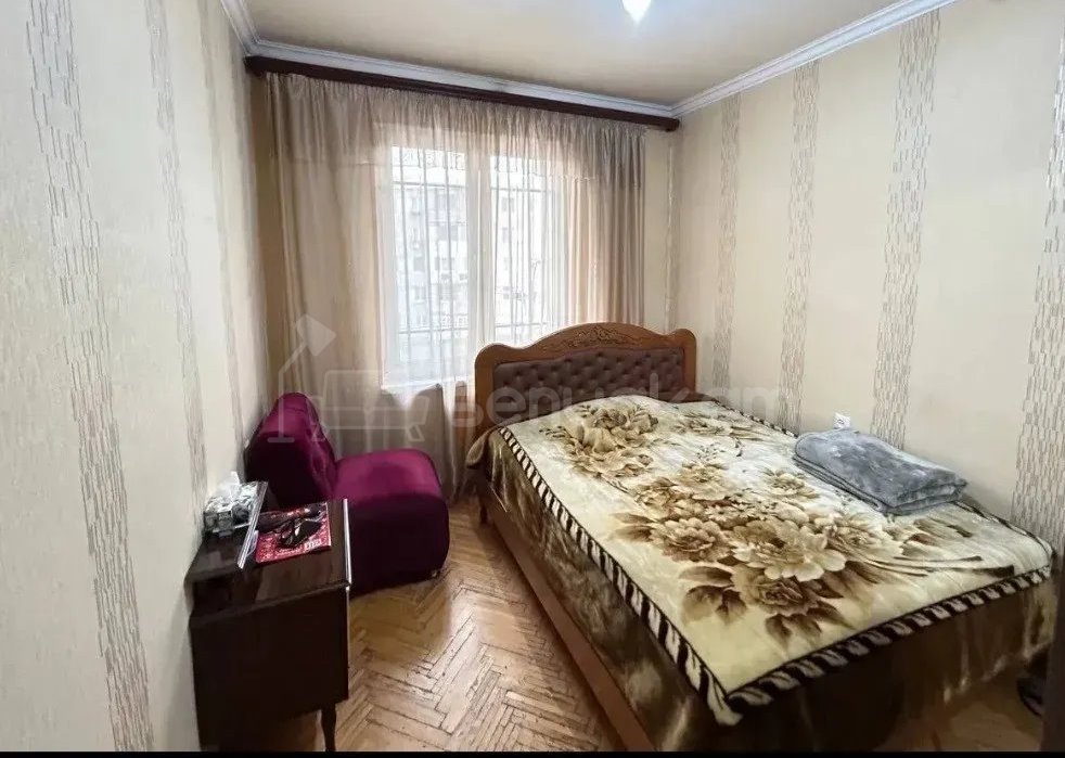 4 Սենյականոց Բնակարան Քարե Շենքում, 105քմ, 3/5 հարկ, Կոսմետիկ Վերանորոգված