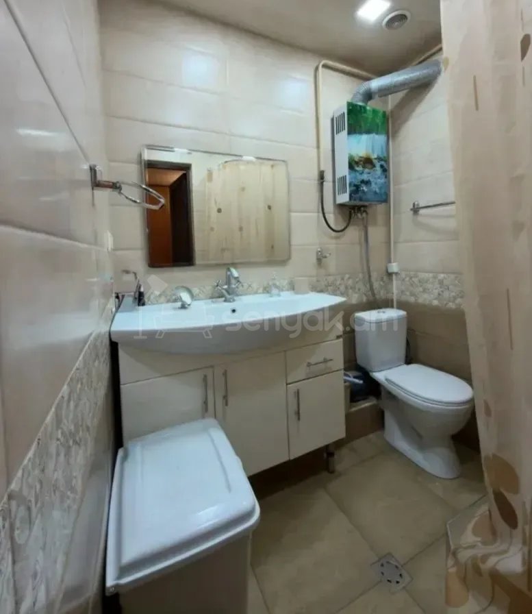 4 Սենյականոց Բնակարան Քարե Շենքում, 105քմ, 3/5 հարկ, Կոսմետիկ Վերանորոգված