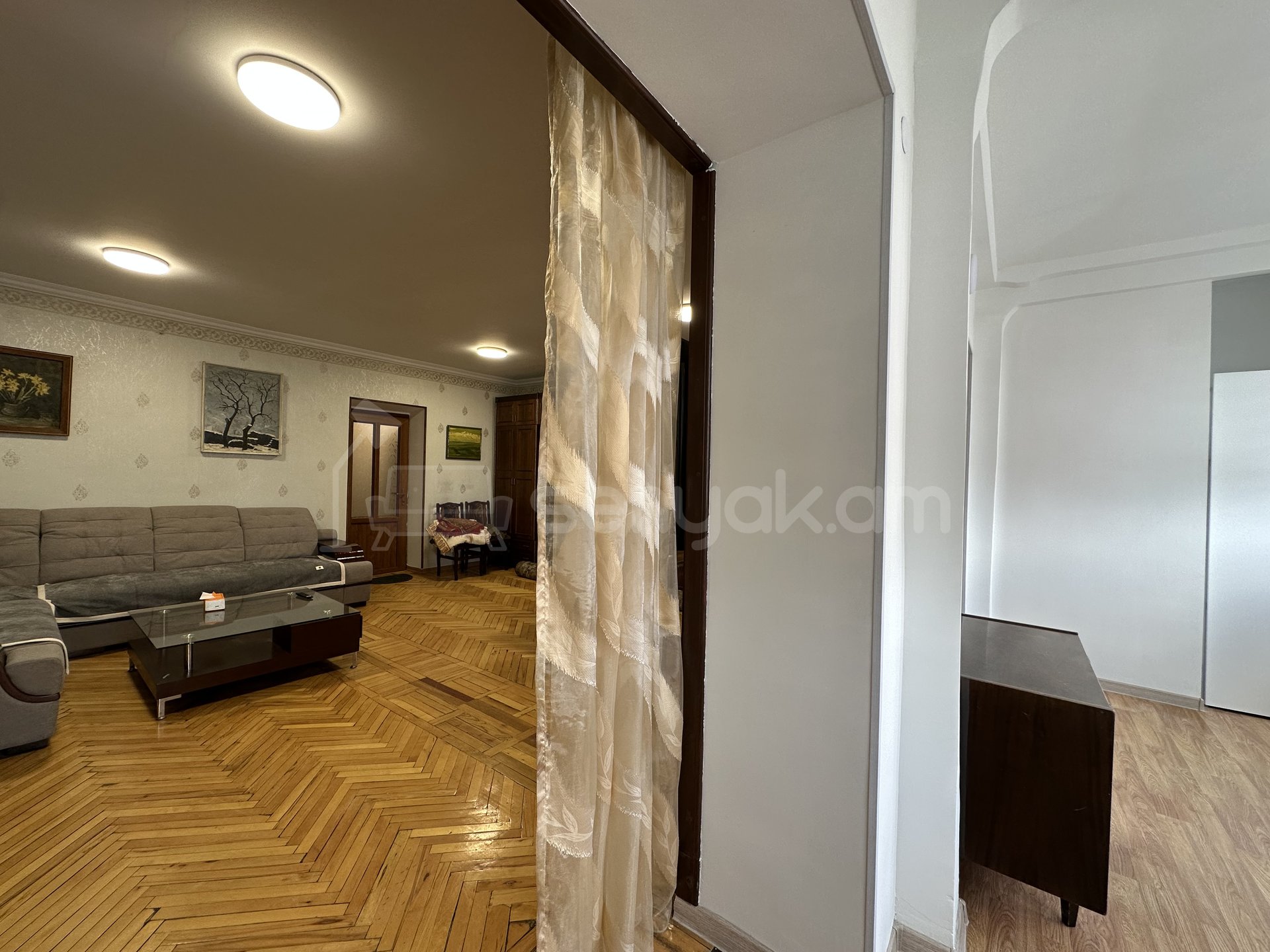 2 Սենյականոց Բնակարան Քարե Շենքում, 70քմ, 4/5 հարկ, Կապիտալ Վերանորոգված, Կահավորված, Արևկող