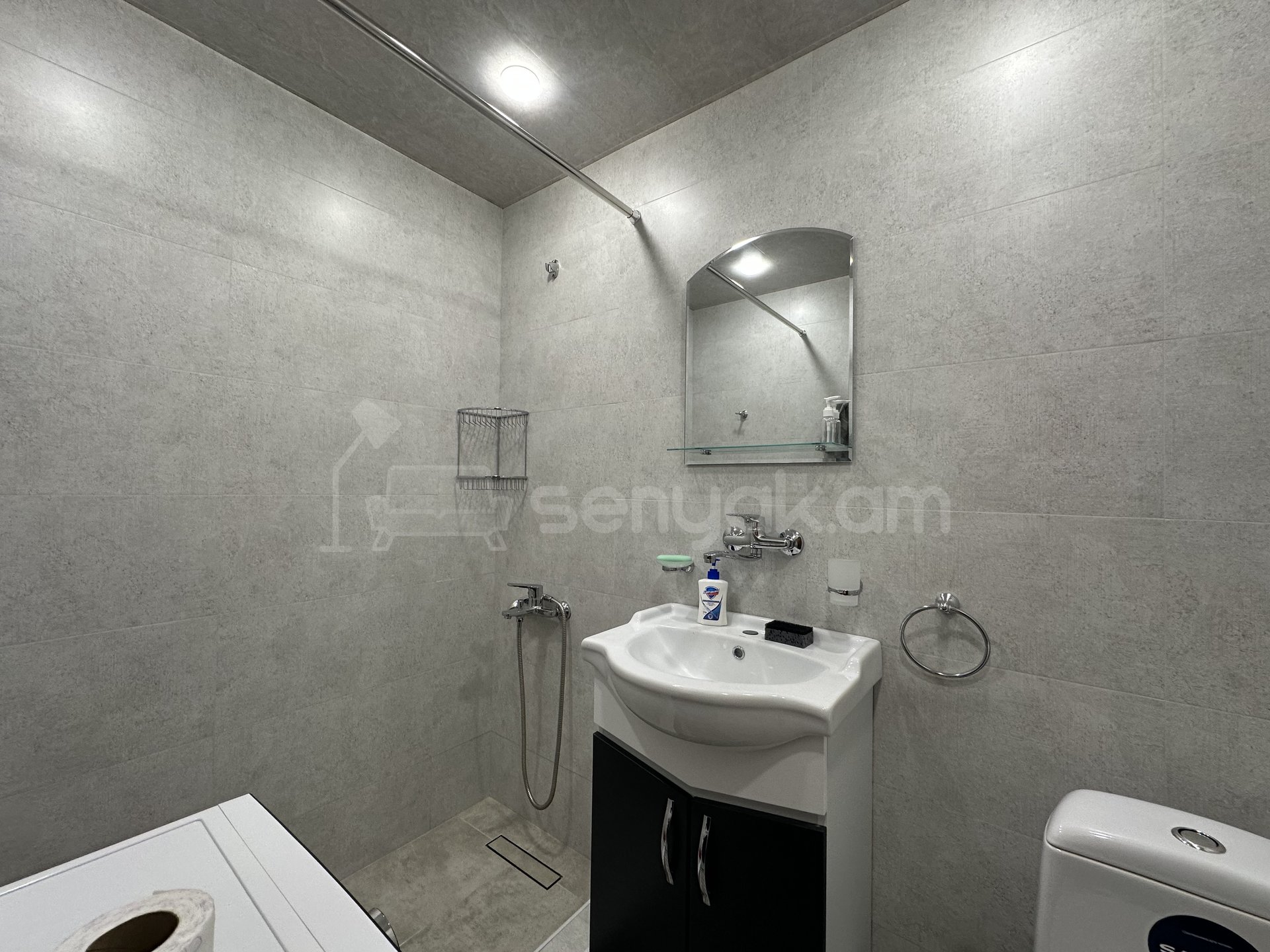 2 Սենյականոց Բնակարան Քարե Շենքում, 70քմ, 4/5 հարկ, Կապիտալ Վերանորոգված, Կահավորված, Արևկող