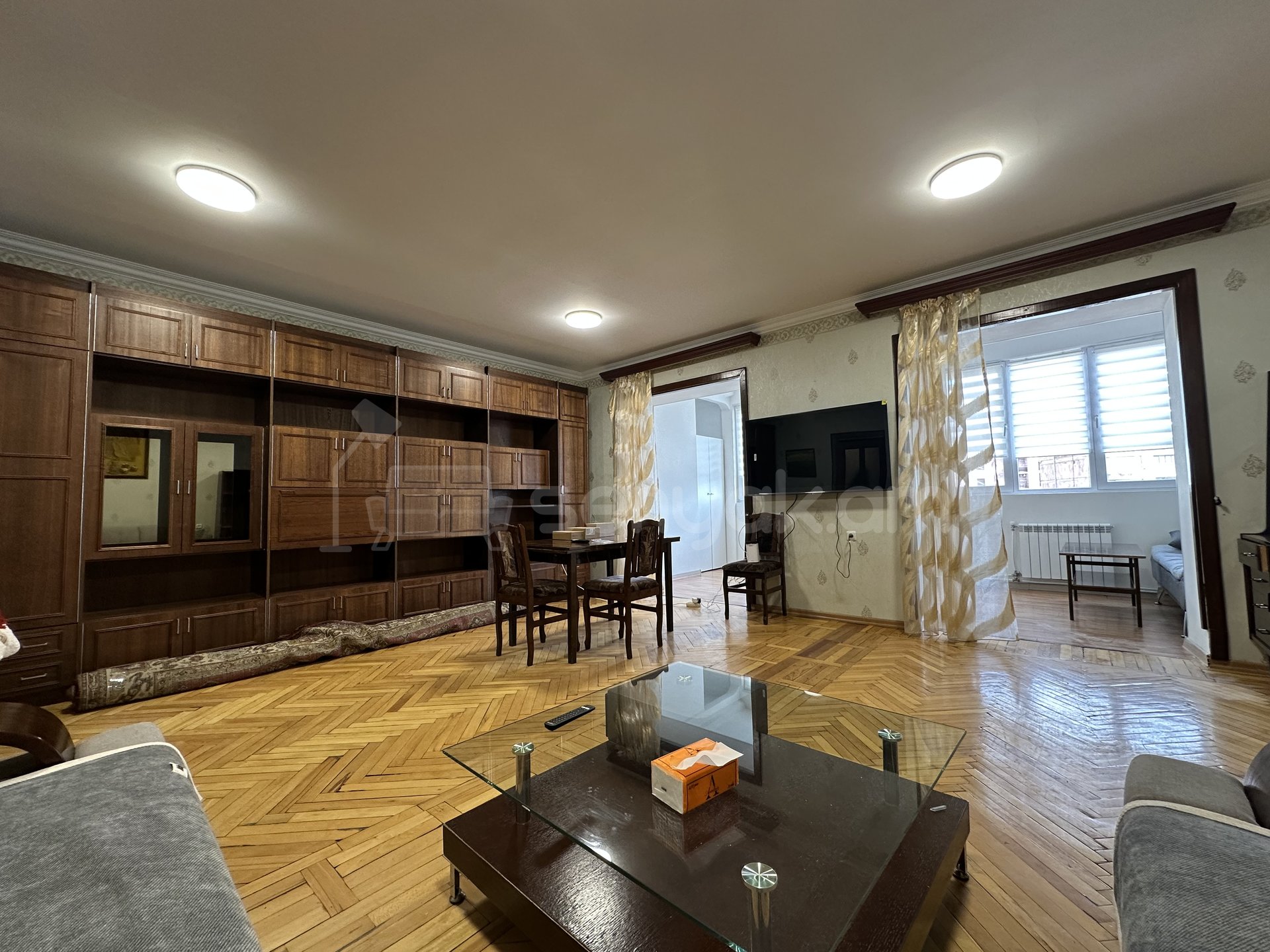 2 Սենյականոց Բնակարան Քարե Շենքում, 70քմ, 4/5 հարկ, Կապիտալ Վերանորոգված, Կահավորված, Արևկող