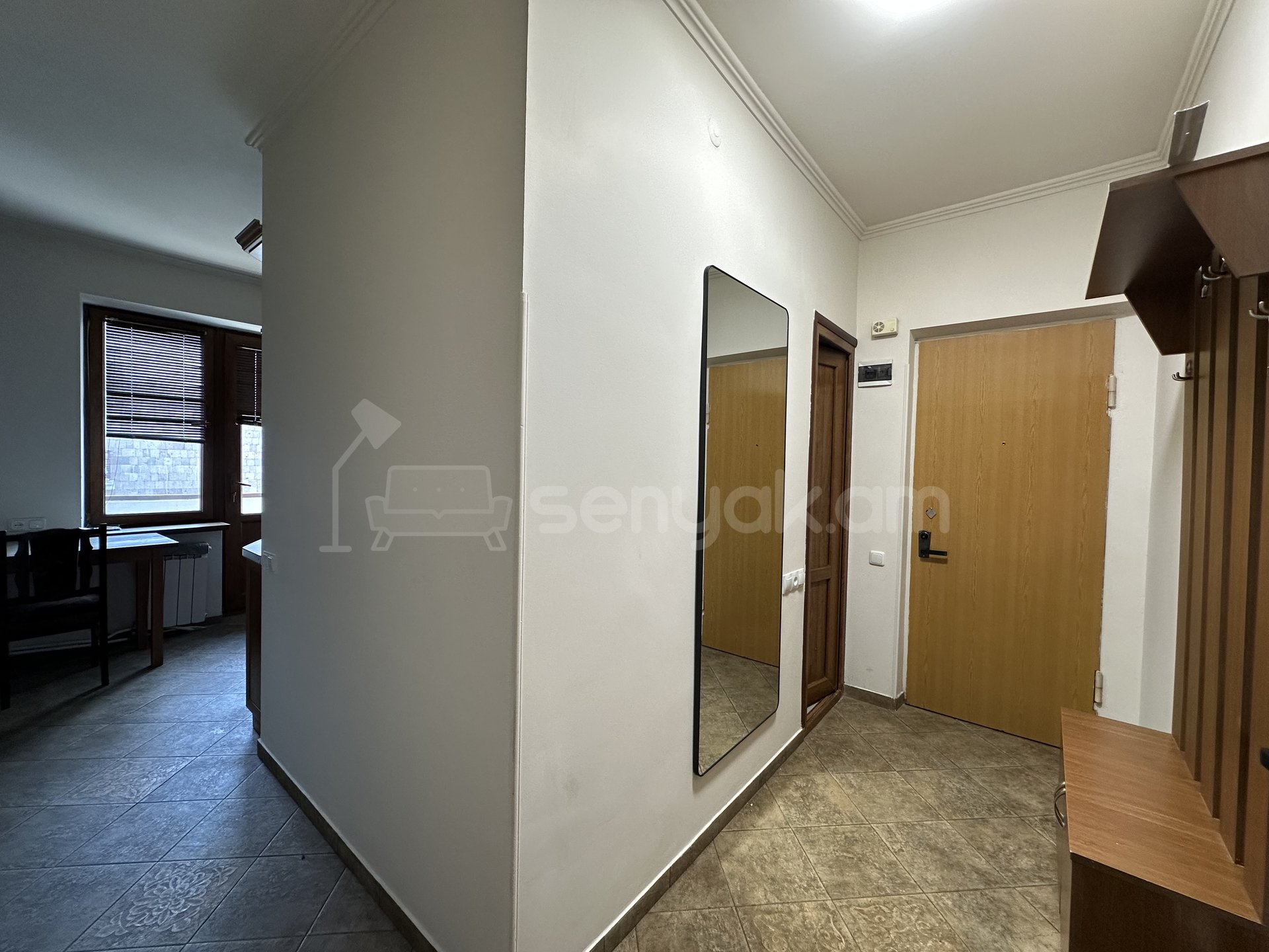 2 Սենյականոց Բնակարան Քարե Շենքում, 70քմ, 4/5 հարկ, Կապիտալ Վերանորոգված, Կահավորված, Արևկող