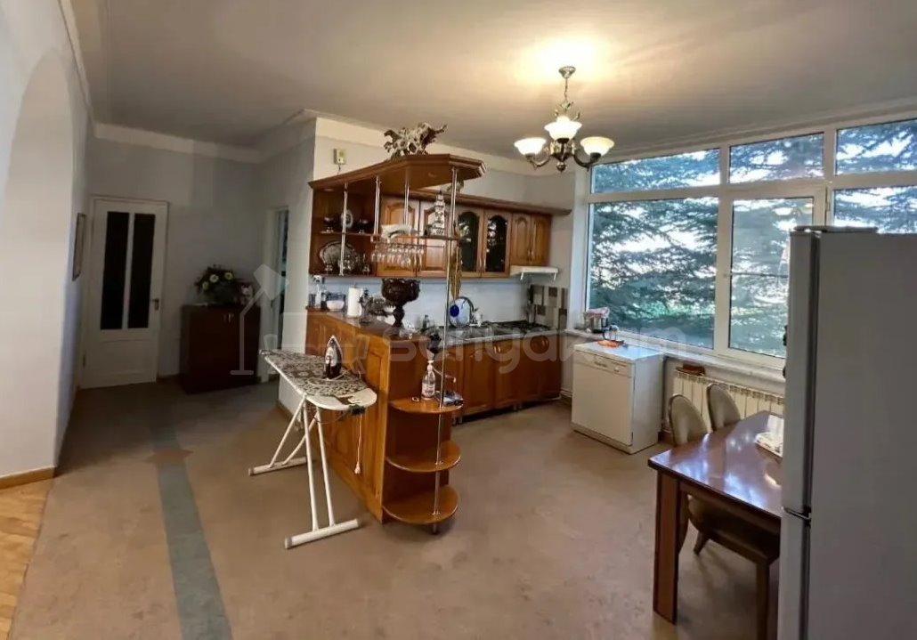 5 Սենյականոց Սեփական Տուն, 334քմ, Կոսմետիկ Վերանորոգված, Ավտոտնակով