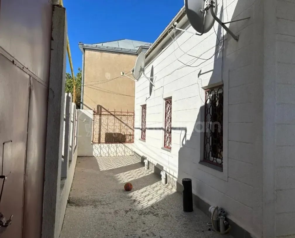 5 Սենյականոց Սեփական Տուն, 334քմ, Կոսմետիկ Վերանորոգված, Ավտոտնակով