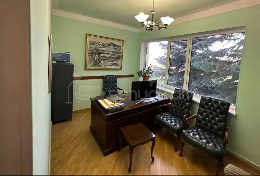 5 Սենյականոց Սեփական Տուն, 334քմ, Կոսմետիկ Վերանորոգված, Ավտոտնակով