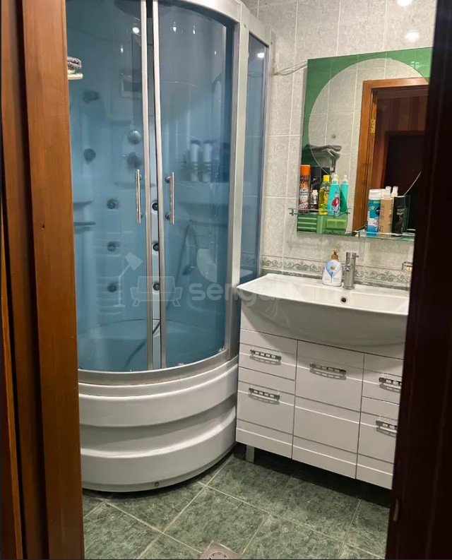 4 Սենյականոց Բնակարան, 100քմ, 2/9 հարկ, Կապիտալ Վերանորոգված, Կահավորված