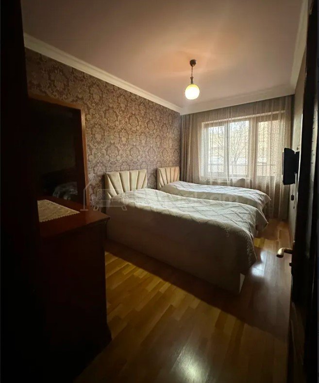 4 Սենյականոց Բնակարան, 100քմ, 2/9 հարկ, Կապիտալ Վերանորոգված, Կահավորված