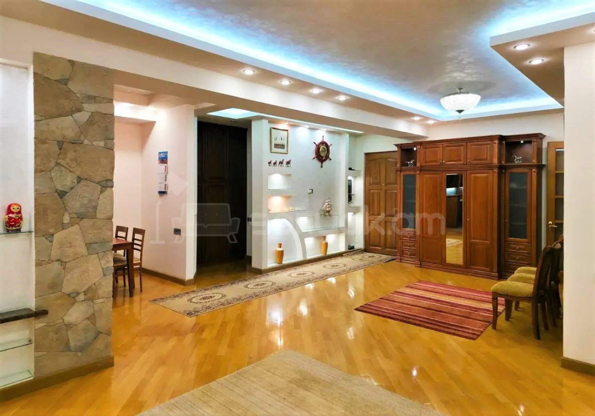 3 Սենյականոց Բնակարան, 150քմ, 4/8 հարկ, Կապիտալ Վերանորոգված, Կահավորված