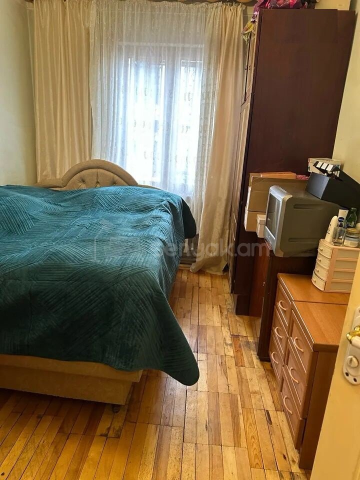 3 Սենյականոց Բնակարան, 80քմ, 2/9 հարկ, Նորմալ Վիճակում