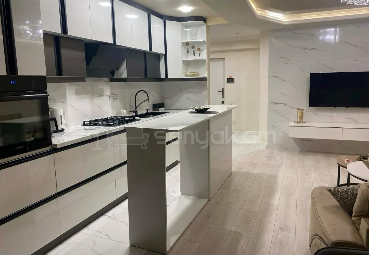 3 Սենյականոց Բնակարան, 100քմ, 9/16 հարկ, Կապիտալ Վերանորոգված