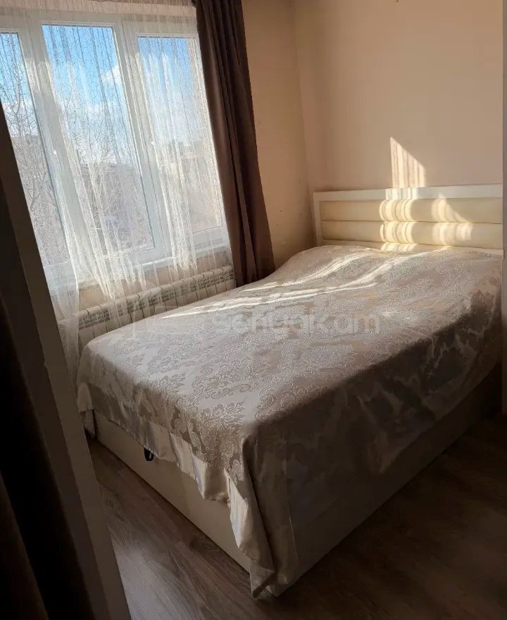 3 Սենյականոց Բնակարան Քարե Շենքում, 51քմ, 5/5 հարկ, Կապիտալ Վերանորոգված