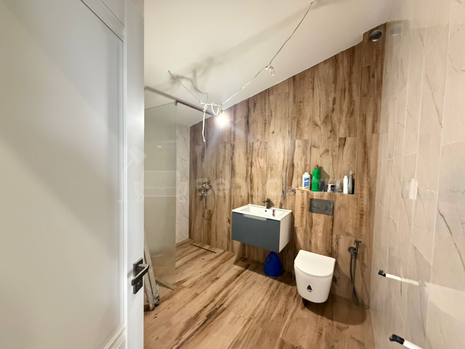 4 Սենյականոց Սեփական Տուն, 110քմ, Դիզայներական Վերանորոգված, Կահավորված, Ավտոտնակով