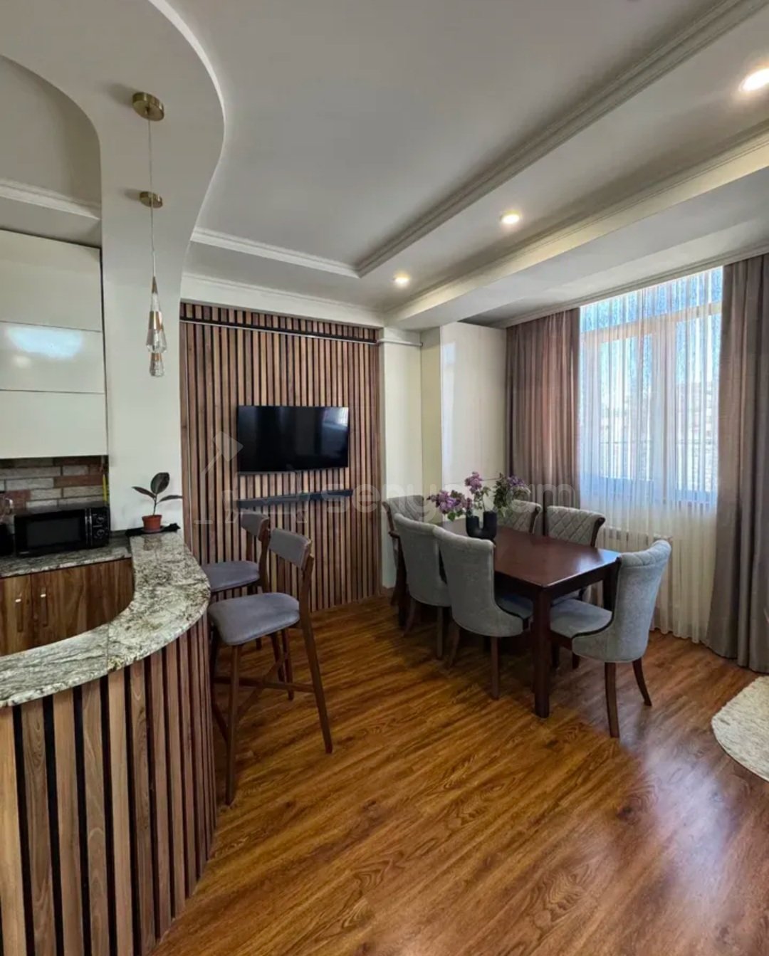 3 Սենյականոց Բնակարան Քարե Շենքում, 75քմ, 2/5 հարկ, Կապիտալ Վերանորոգված