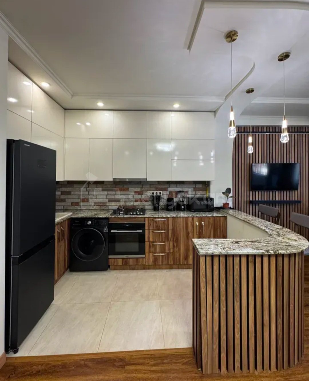 3 Սենյականոց Բնակարան Քարե Շենքում, 75քմ, 2/5 հարկ, Կապիտալ Վերանորոգված