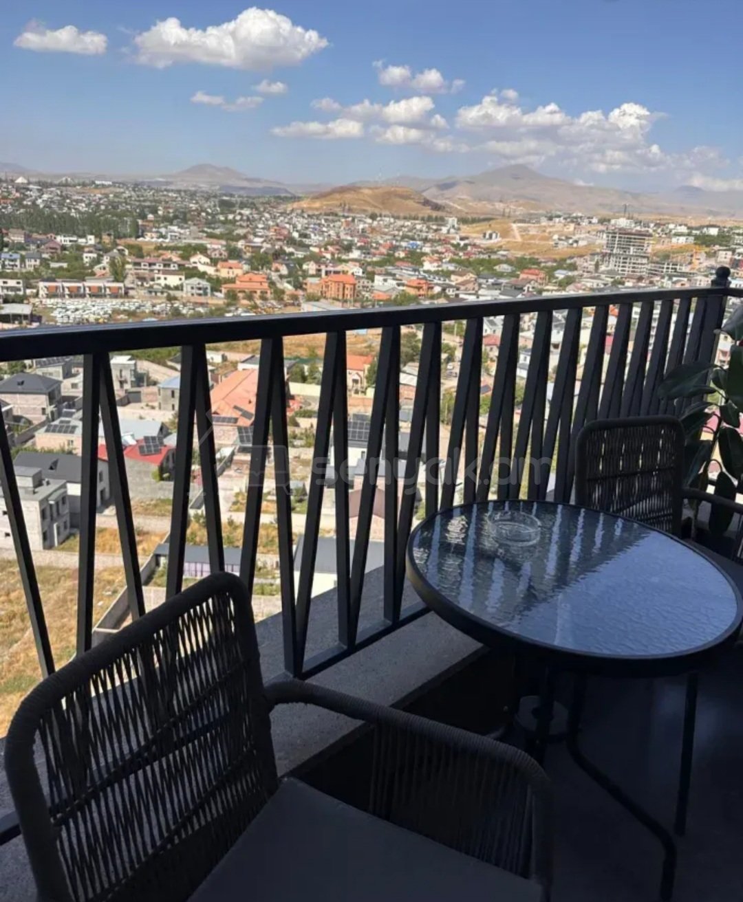 3 Սենյականոց Բնակարան, 70քմ, 13/19 հարկ, Դիզայներական Վերանորոգված