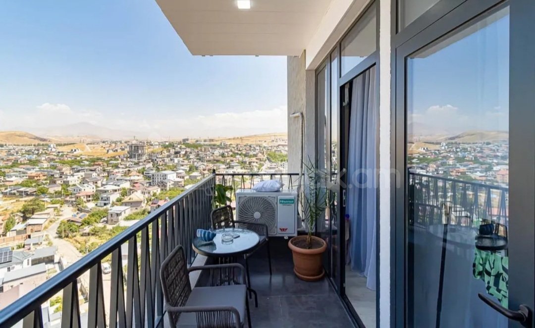 3 Սենյականոց Բնակարան, 70քմ, 13/19 հարկ, Դիզայներական Վերանորոգված