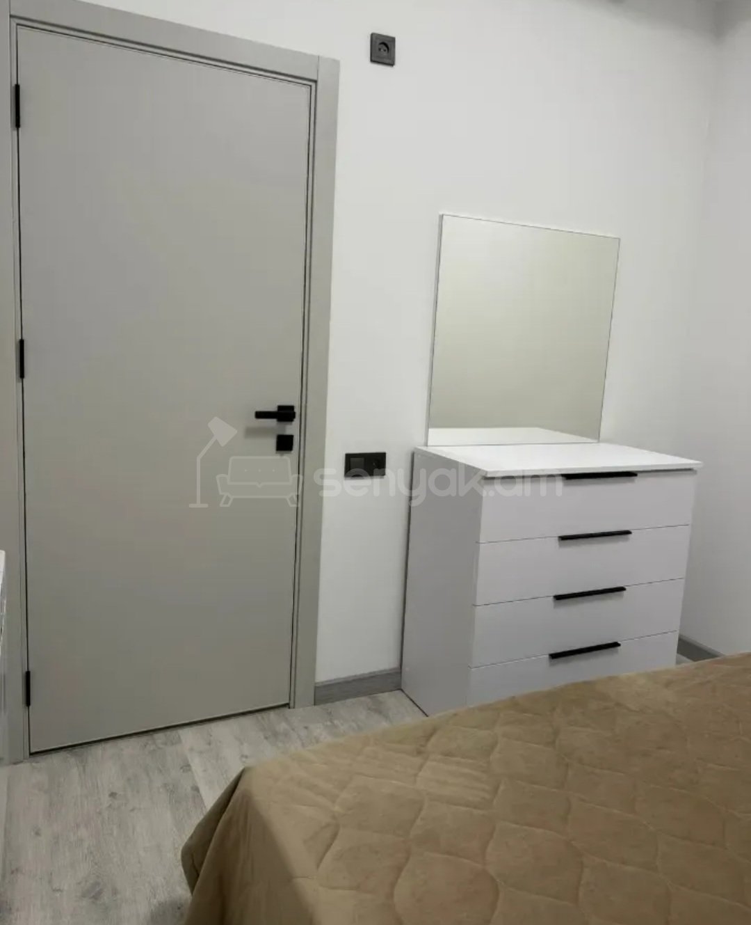 3 Սենյականոց Բնակարան, 70քմ, 13/19 հարկ, Դիզայներական Վերանորոգված