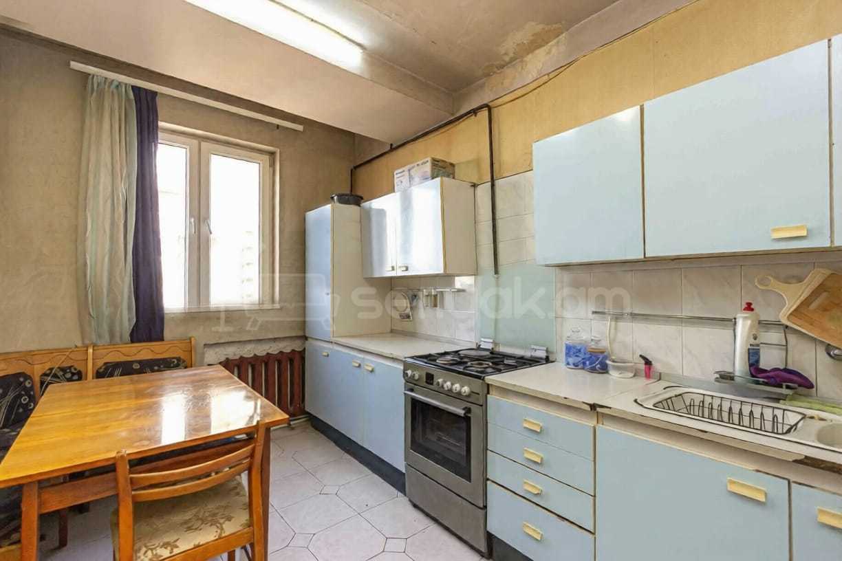 3 Սենյականոց Բնակարան, 97քմ, 9/13 հարկ, Նորմալ Վիճակում