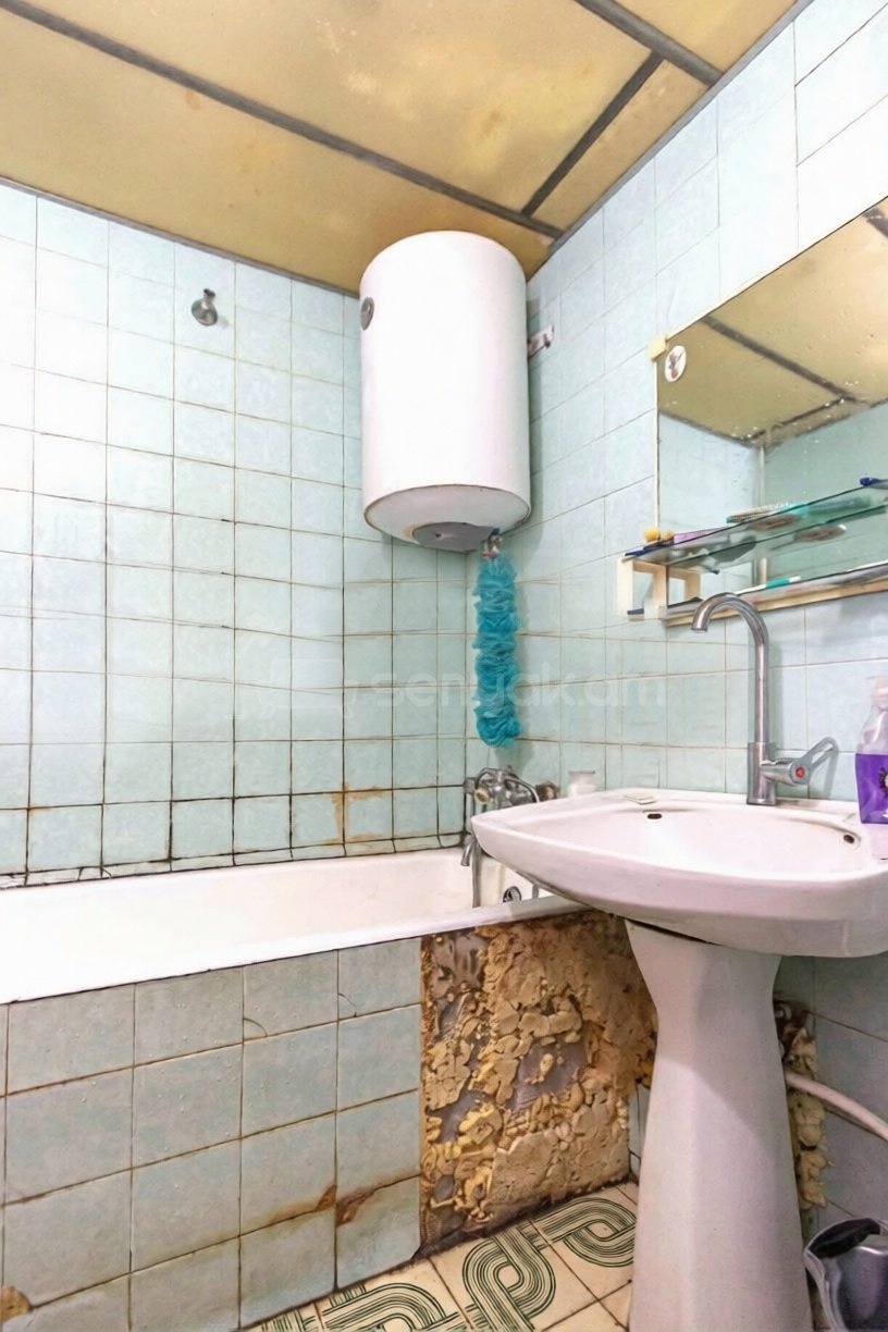 3 Սենյականոց Բնակարան, 97քմ, 9/13 հարկ, Նորմալ Վիճակում