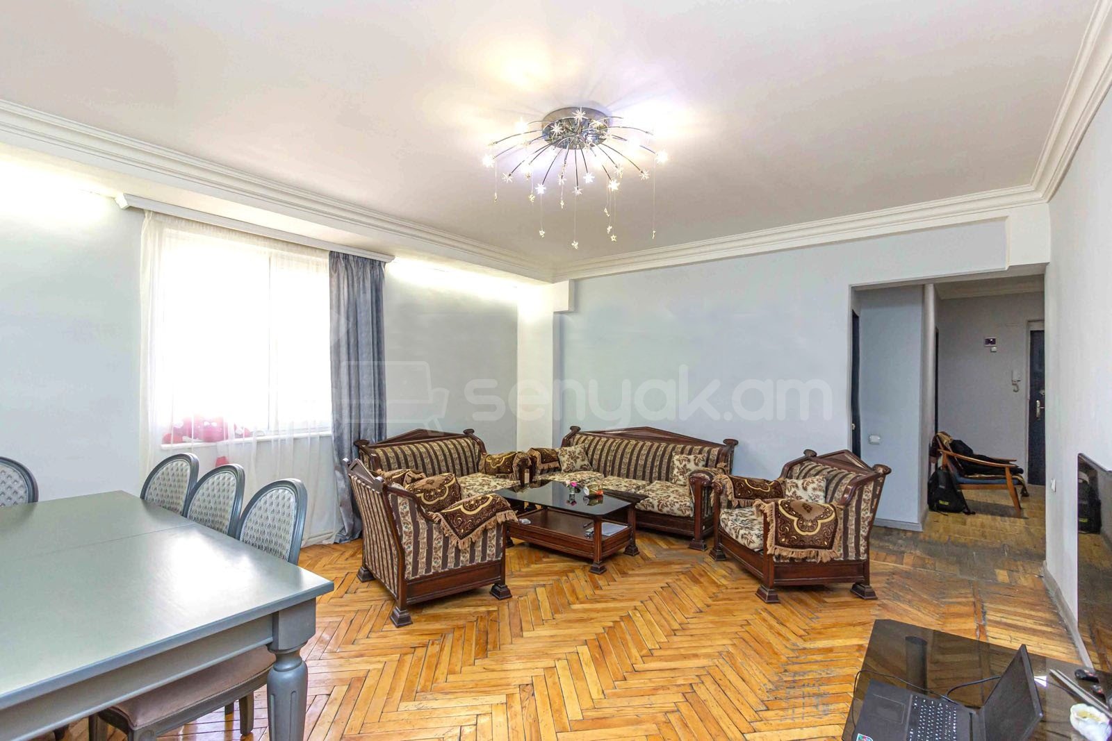 3 Սենյականոց Բնակարան, 97քմ, 9/13 հարկ, Նորմալ Վիճակում