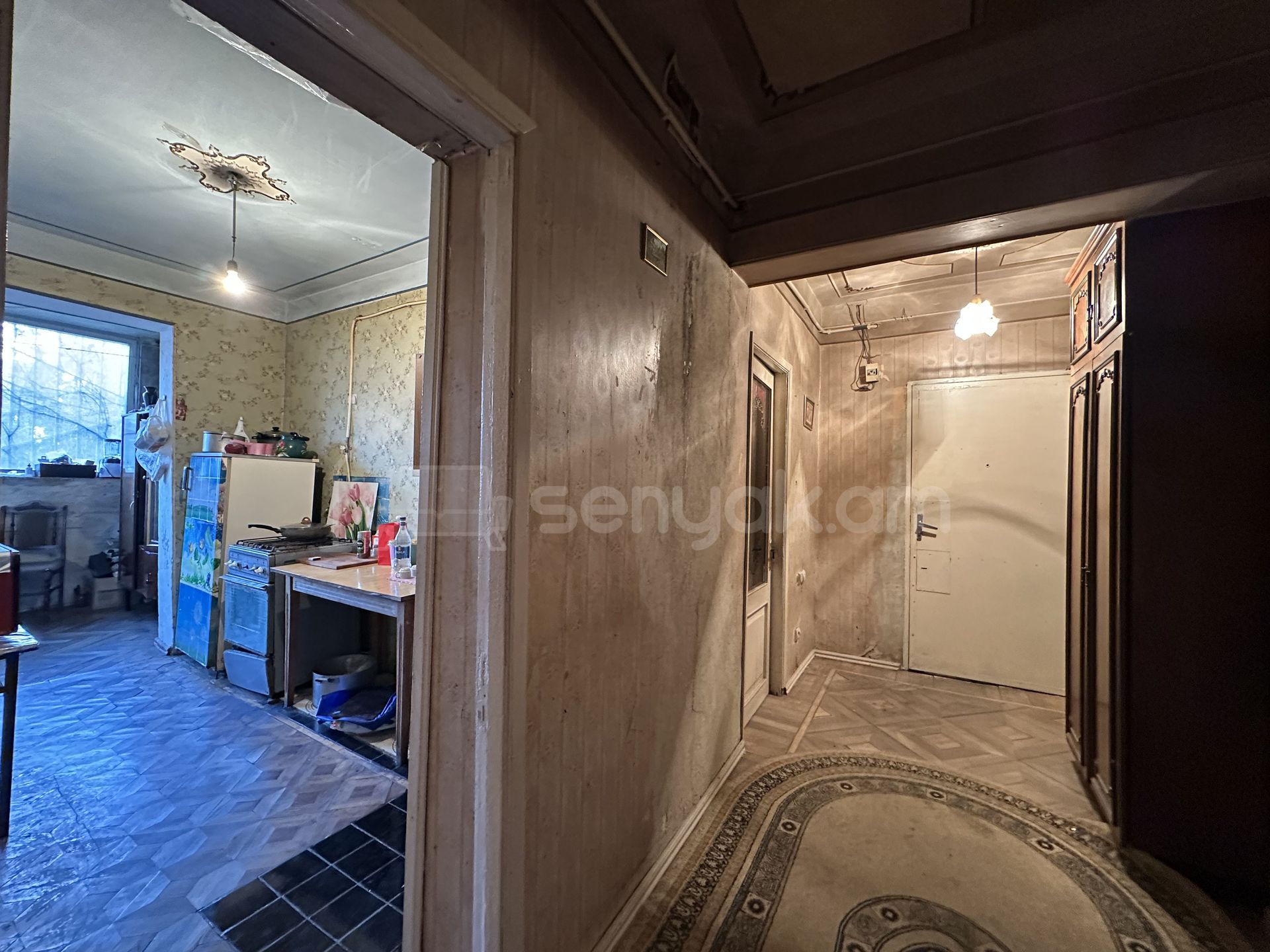 4 Սենյականոց Բնակարան, 95քմ, 1/9 հարկ, Պետական Վիճակում